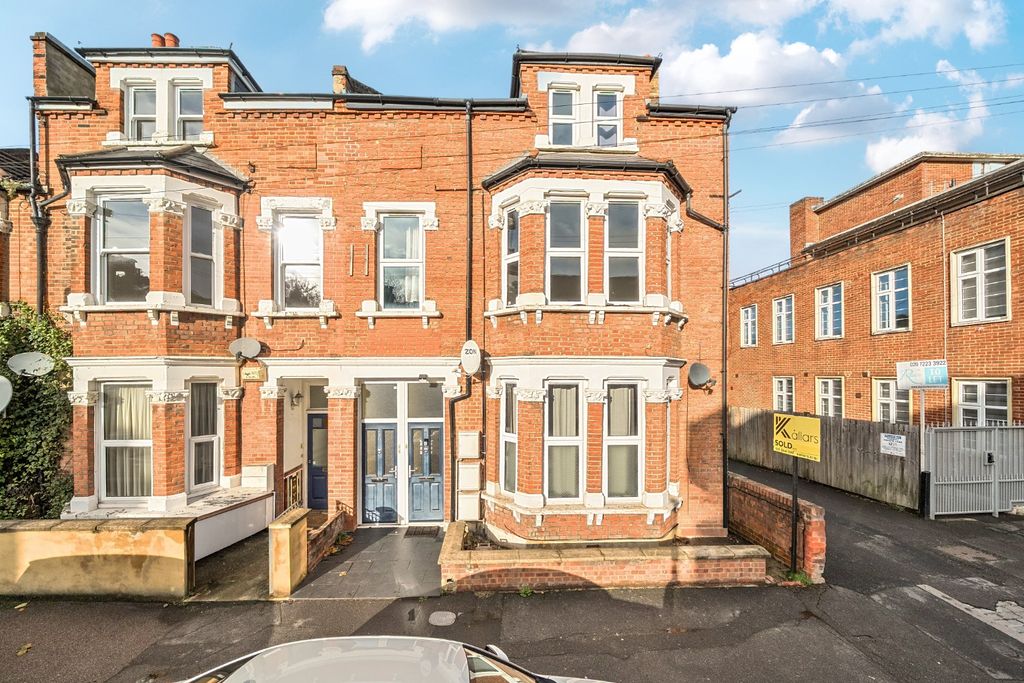 Property photo 1 of 13 4772480