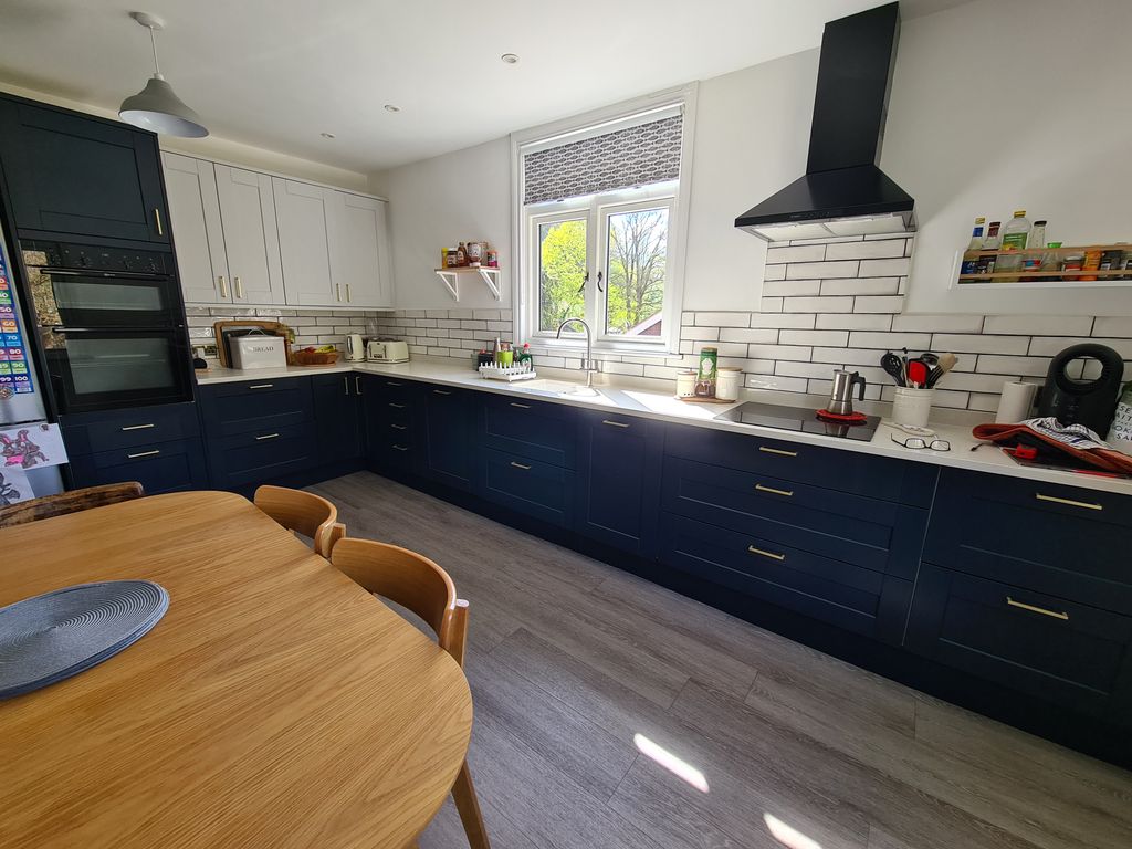 Property photo 2 of 15 Photo 12