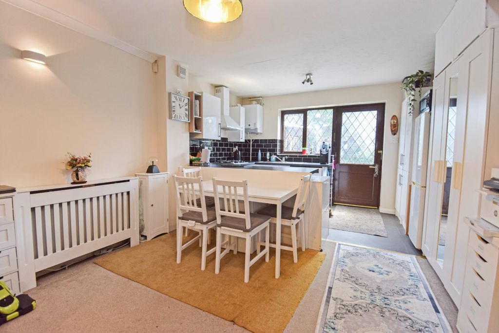 Property photo 3 of 13 Dining Area