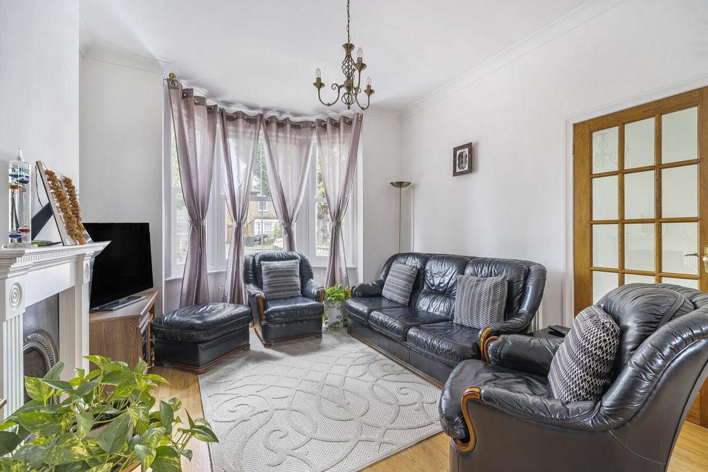 Property photo 3 of 15 Picture 3