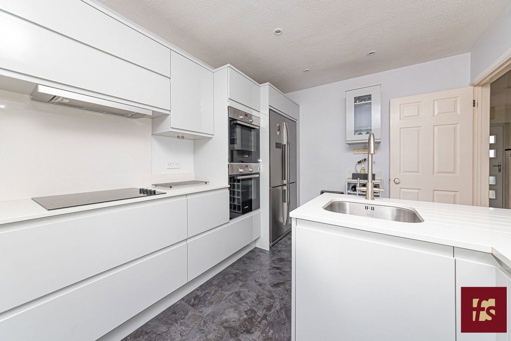 Additional image 14 of 4 bed detached house for saleChaucer Road, Crowthorne, Berkshire RG45
