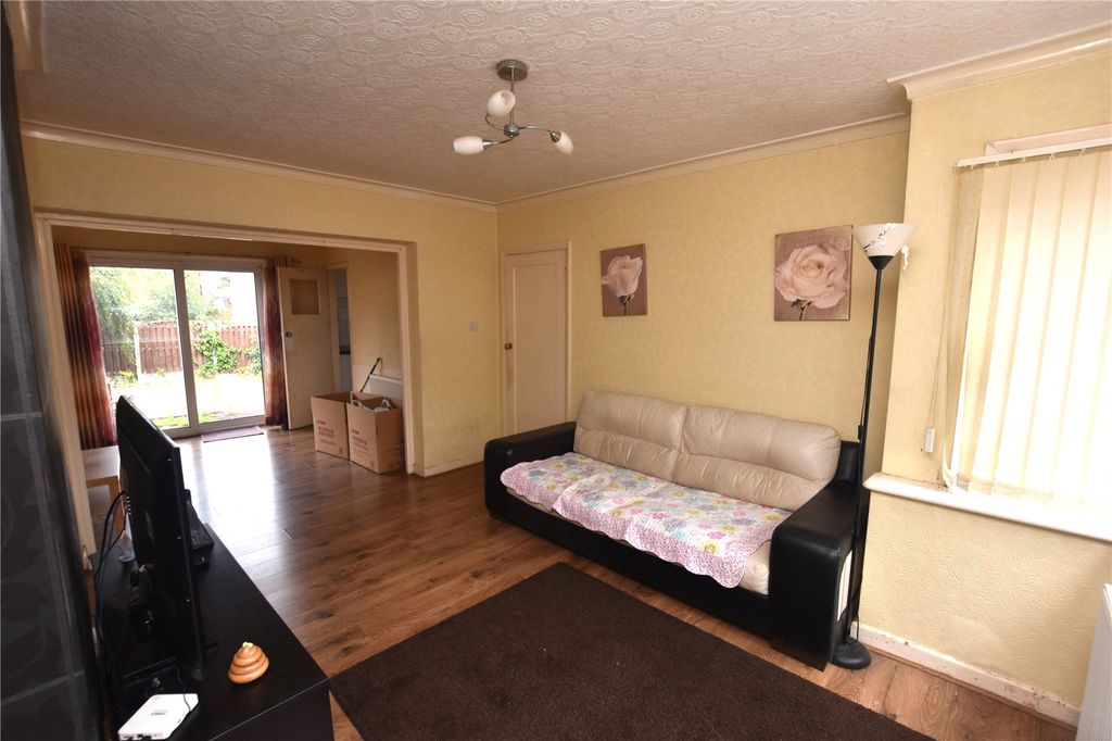 Property photo 3 of 11 Picture No. 17
