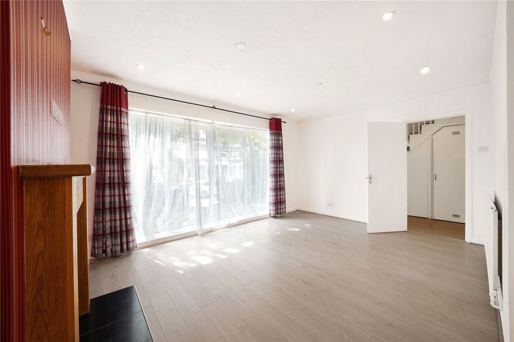 Property photo 1 of 17 Picture No. 08