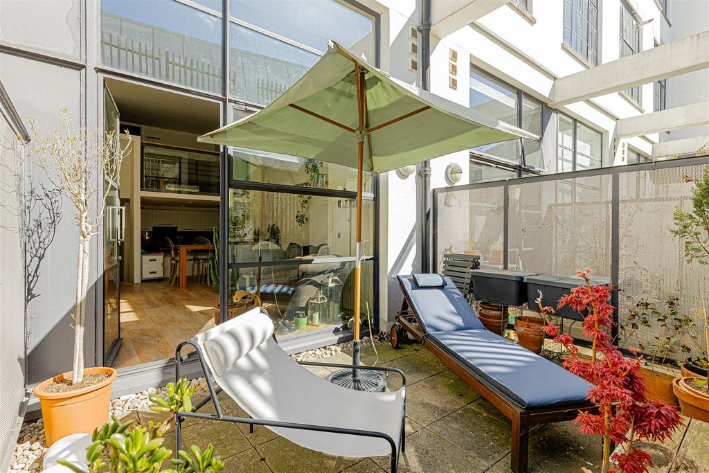 Property photo 3 of 28 Citygate House (30).Jpg