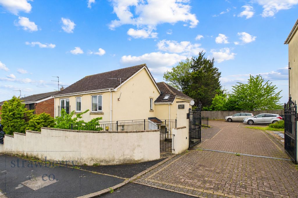 Property photo 2 of 24