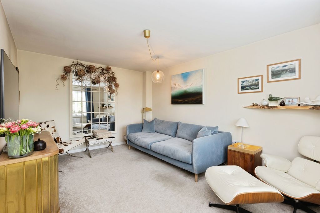 Property photo 2 of 17 Pbox-Img.Jpg
