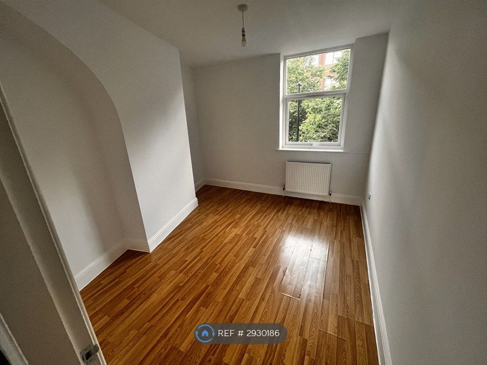 Property photo 2 of 7 Bedroom 1