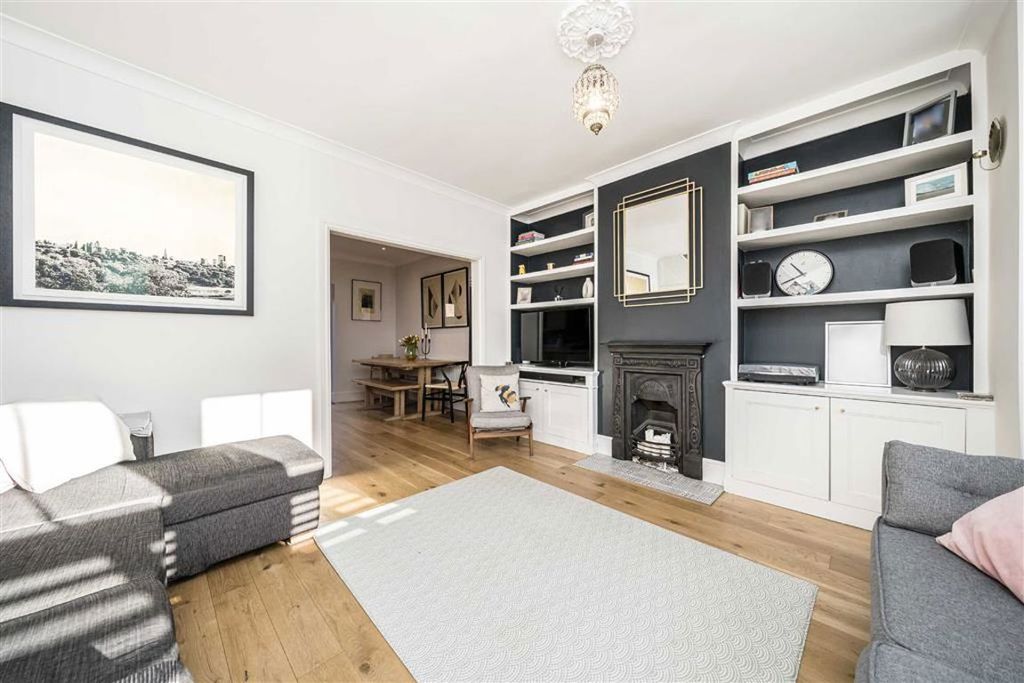 Property photo 2 of 8