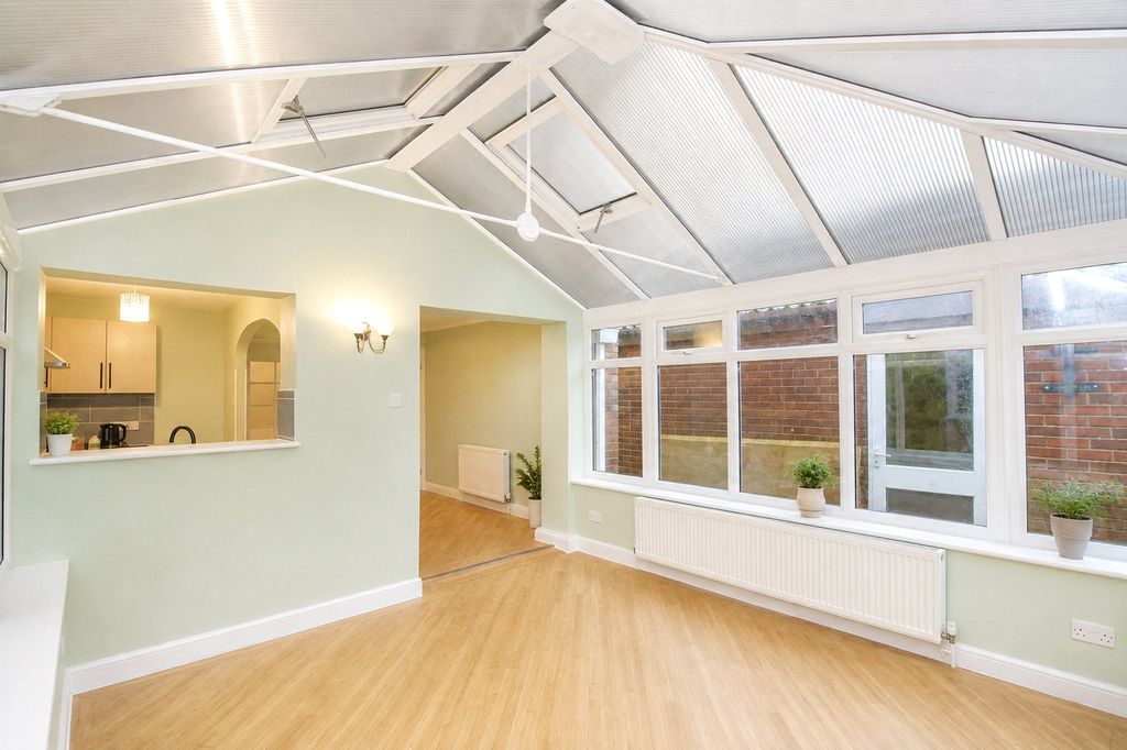 Property photo 3 of 18 Picture No. 02