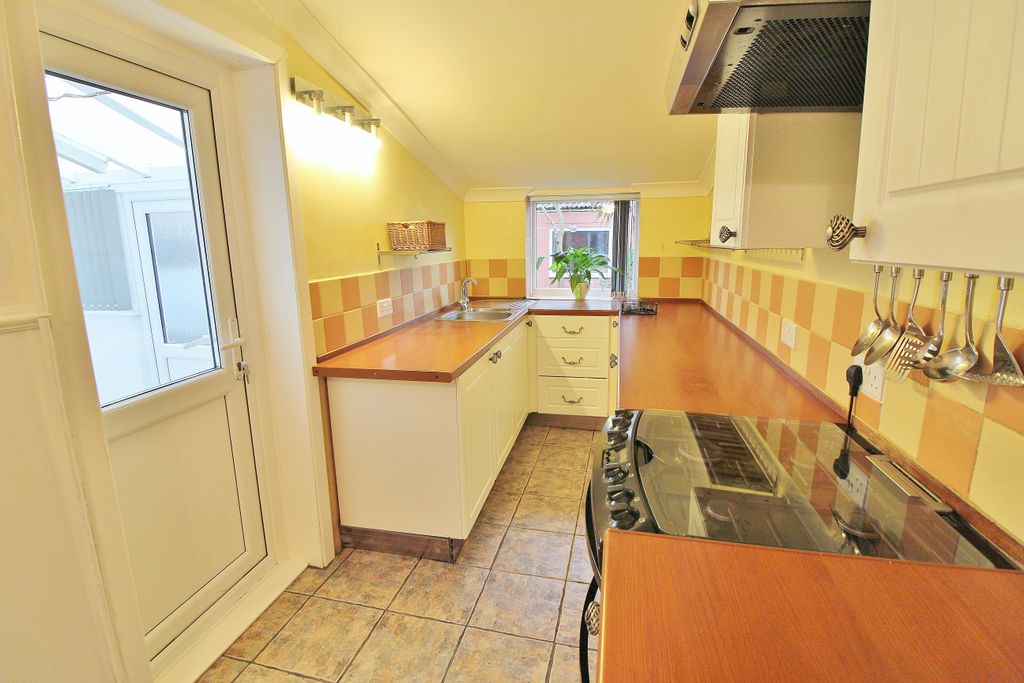 Property photo 3 of 20