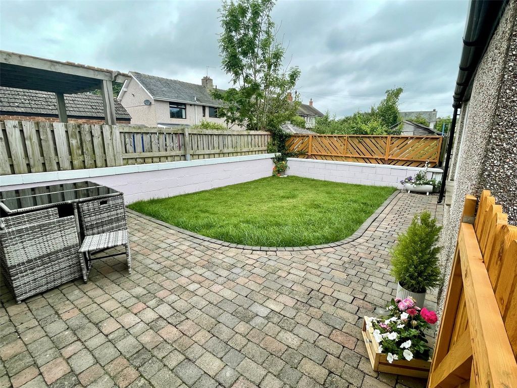 Property photo 3 of 23 Garden