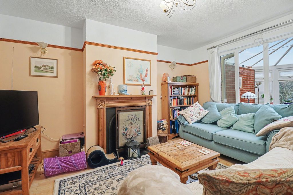 Property photo 2 of 17