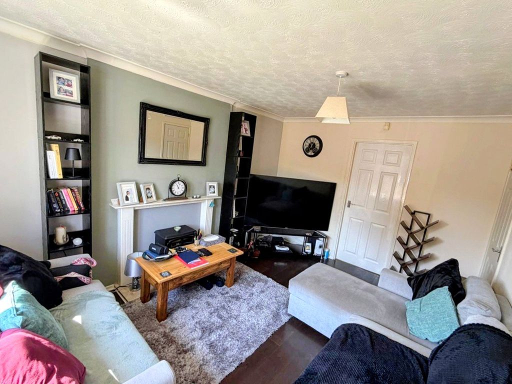 Property photo 2 of 9 Picture No. 27