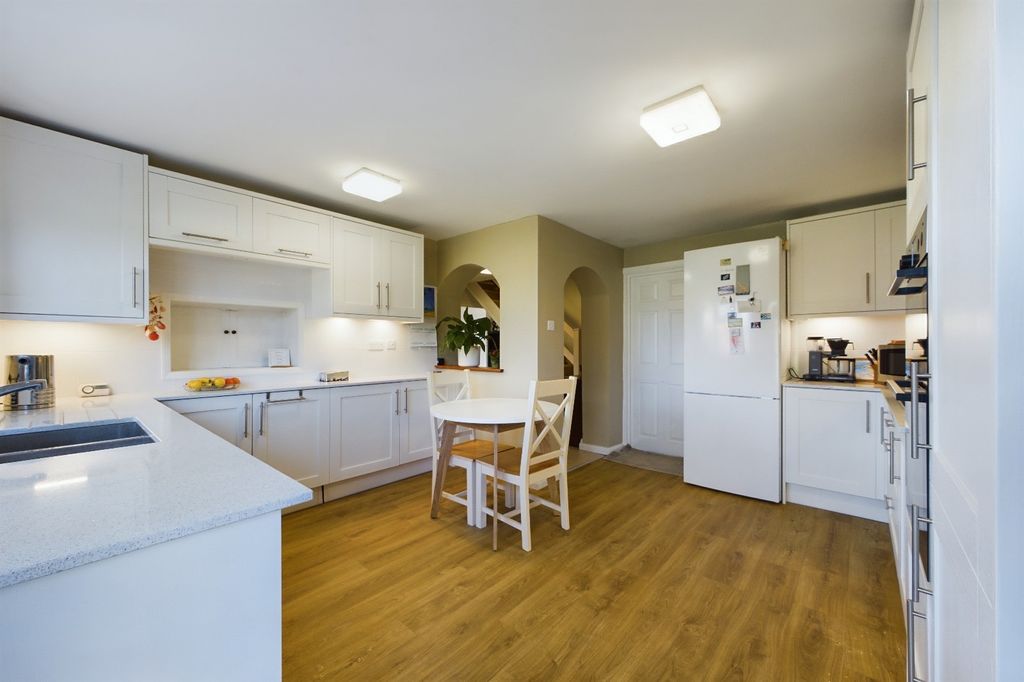 Property photo 3 of 19 Photo #3