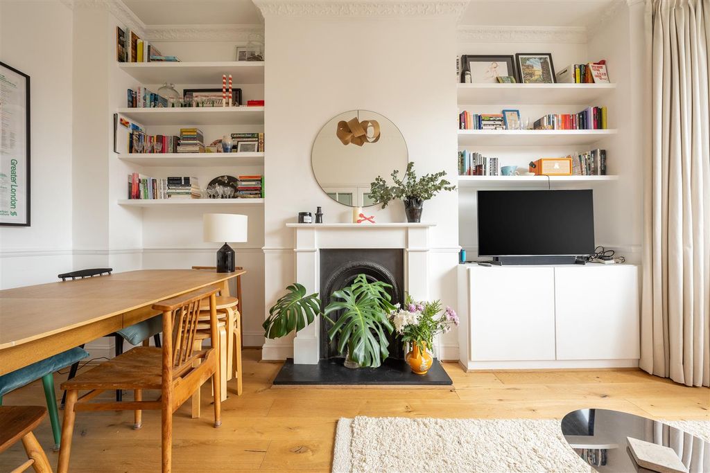 Property photo 3 of 23 Burma Road, N16