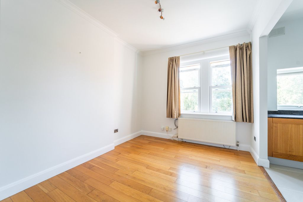 Property photo 2 of 8 Mba07299