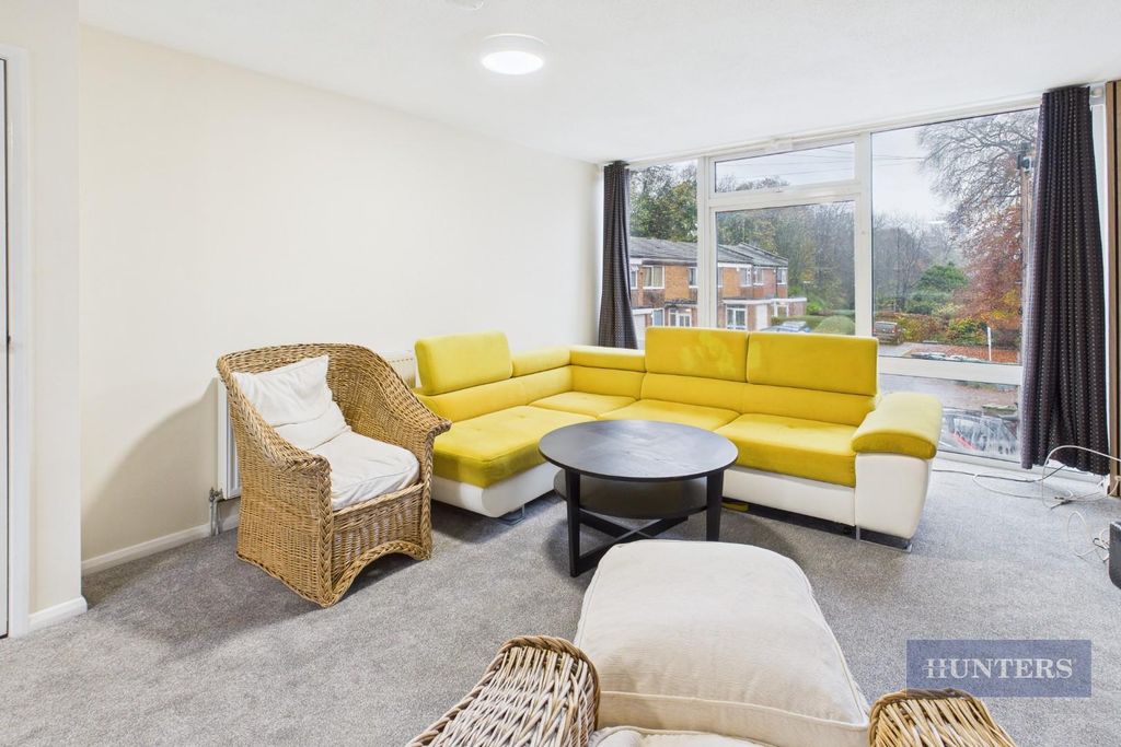 Property photo 3 of 16 Cam05152G0-Pr0295-Still004.Jpg