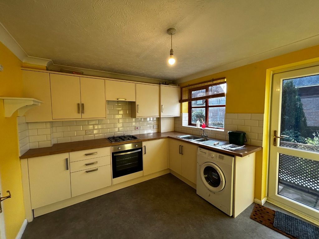 Property photo 2 of 12 4832911