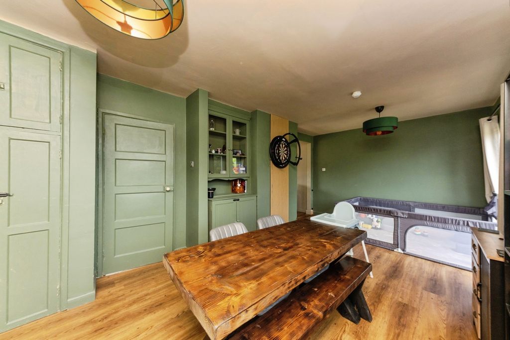 Property photo 3 of 27 Pbox-Img.Jpg
