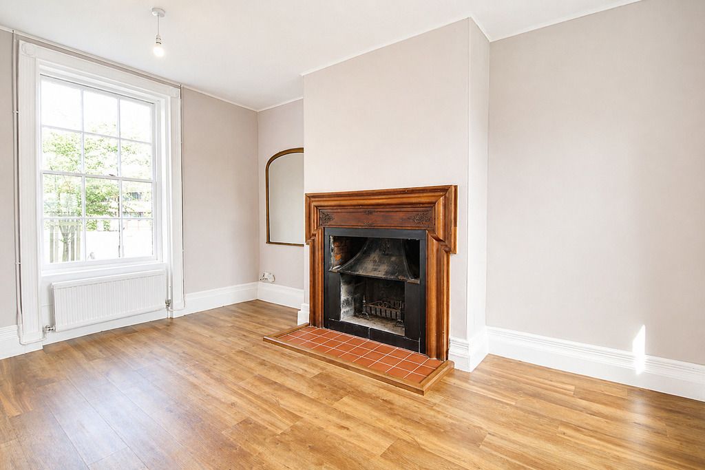 Property photo 2 of 25