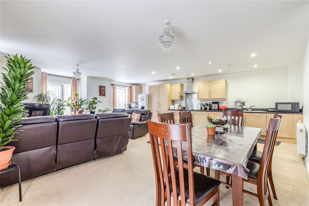 Property photo 3 of 15 Picture No. 07