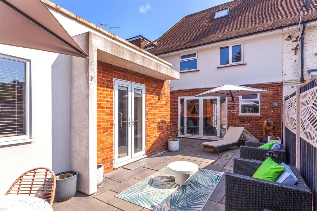 Property photo 2 of 31 Picture No. 03