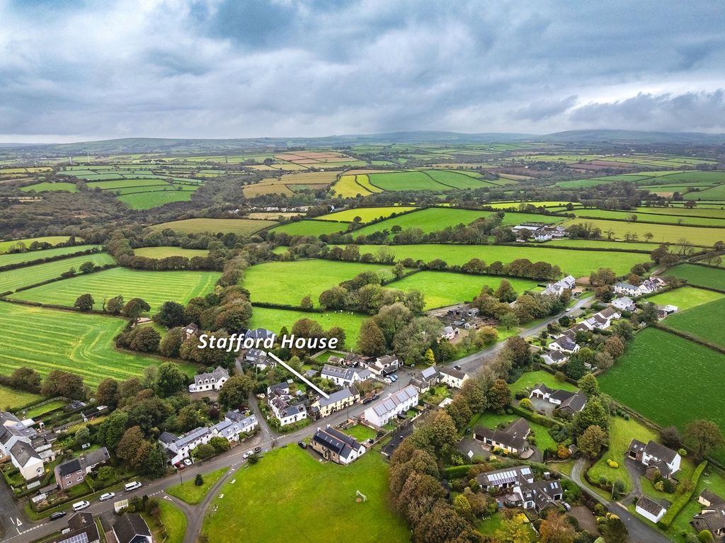 Property photo 1 of 40