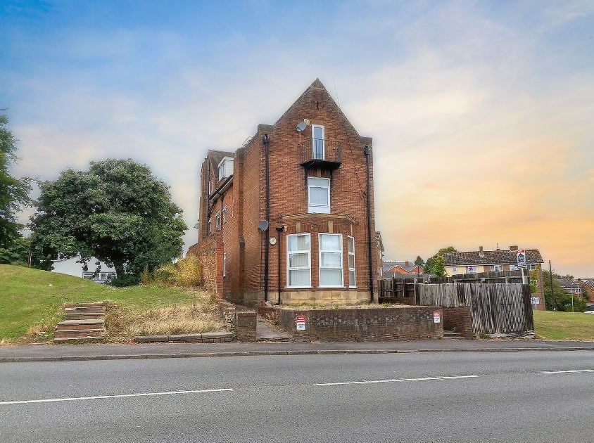 Property photo 1 of 9 Front