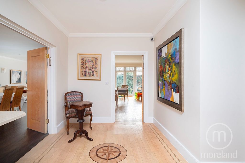 Property photo 2 of 13 5003973