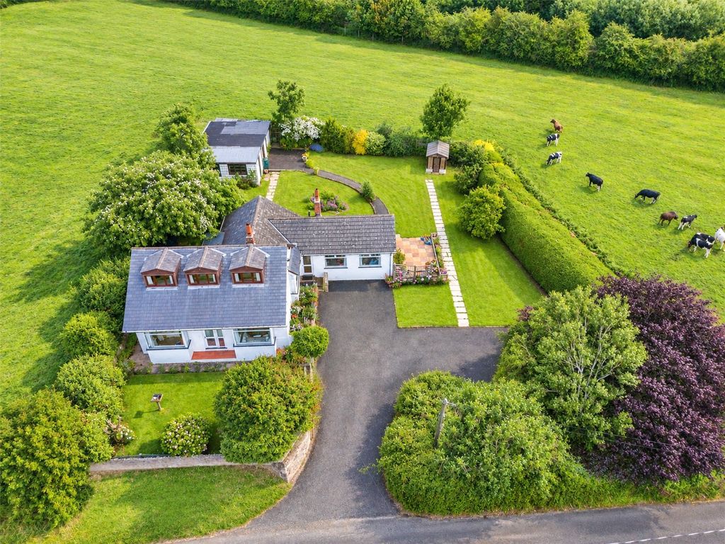 Property photo 1 of 43 Picture No. 47