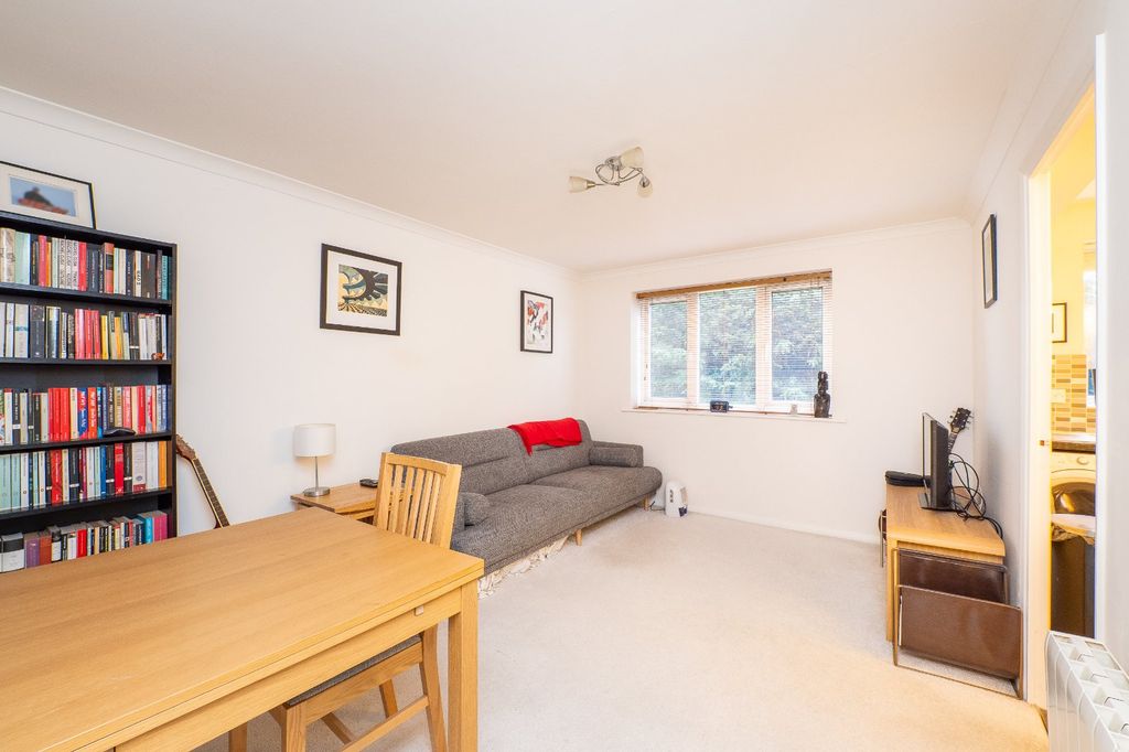 Property photo 2 of 15 Picture No. 04