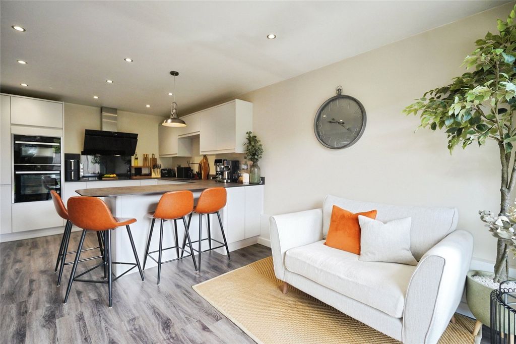 Property photo 3 of 18 Picture No. 07