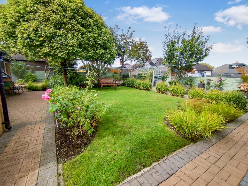Property photo 2 of 37