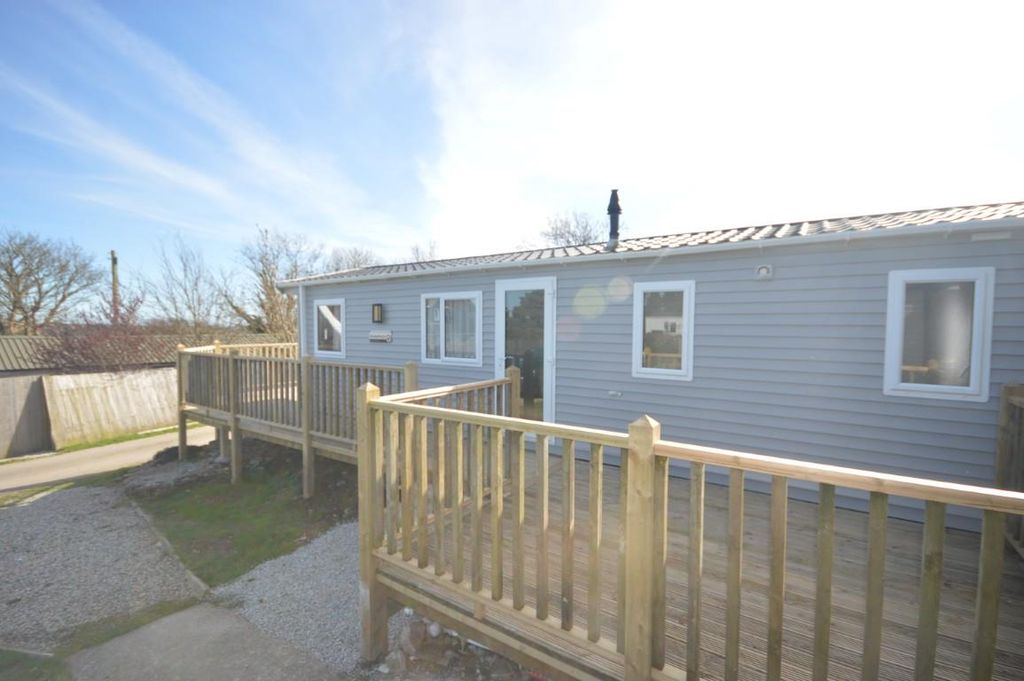 Property photo 1 of 17 Dsc_0024 (Medium).Jpg