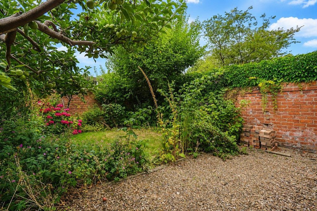 Property photo 2 of 21 Rear Garden