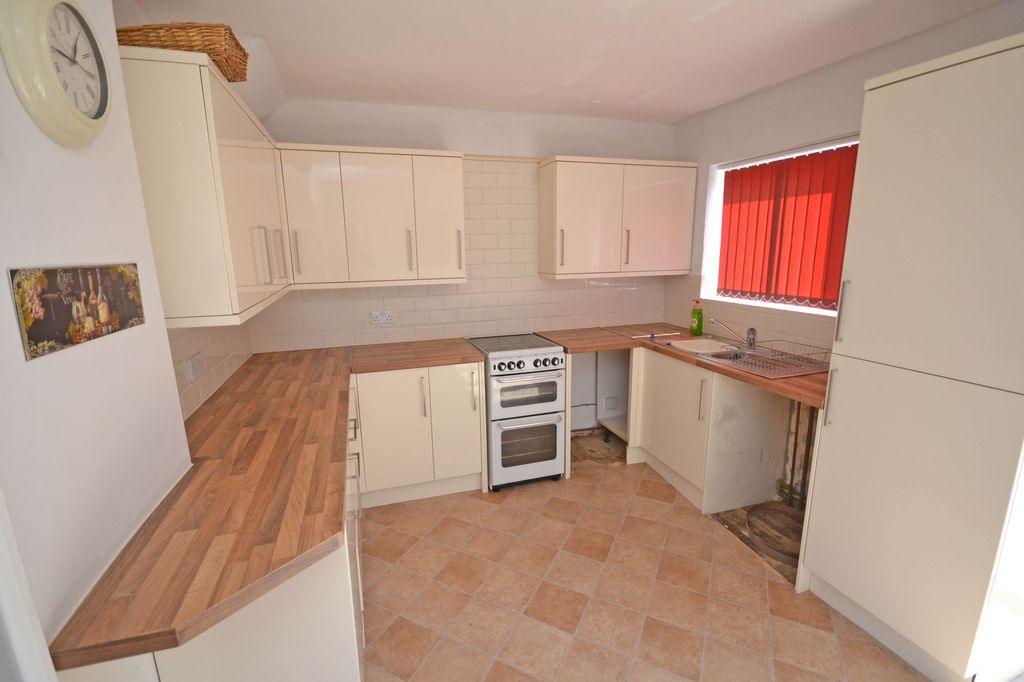 Property photo 2 of 9 Photo 4