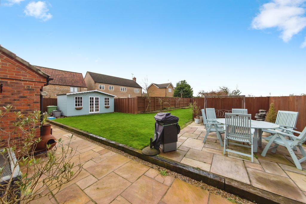 Property photo 2 of 20