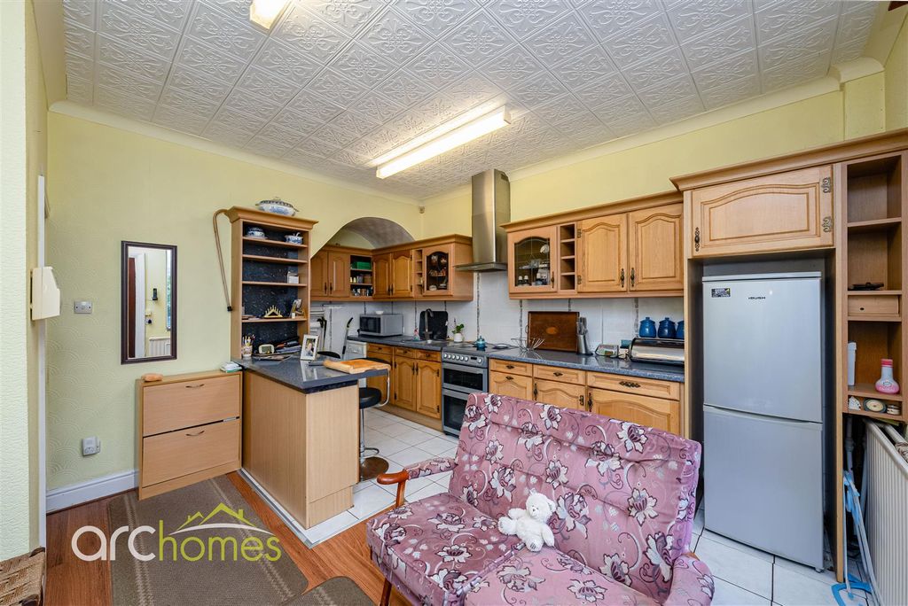 Property photo 3 of 27 Mornington-13.Jpg