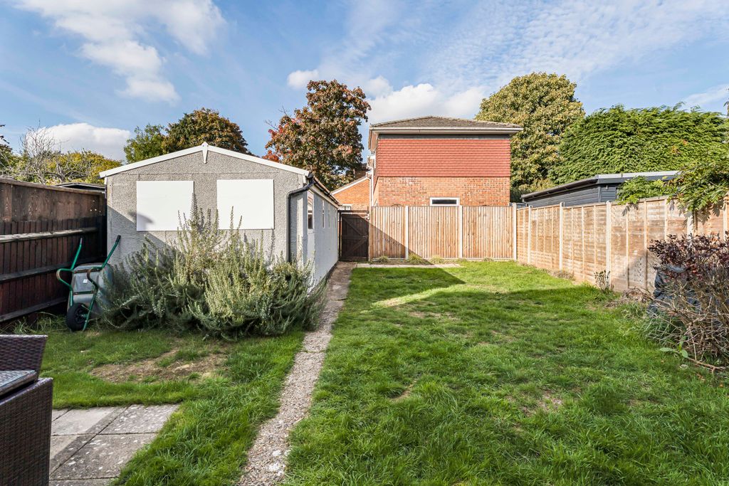 Property photo 3 of 23 Garden