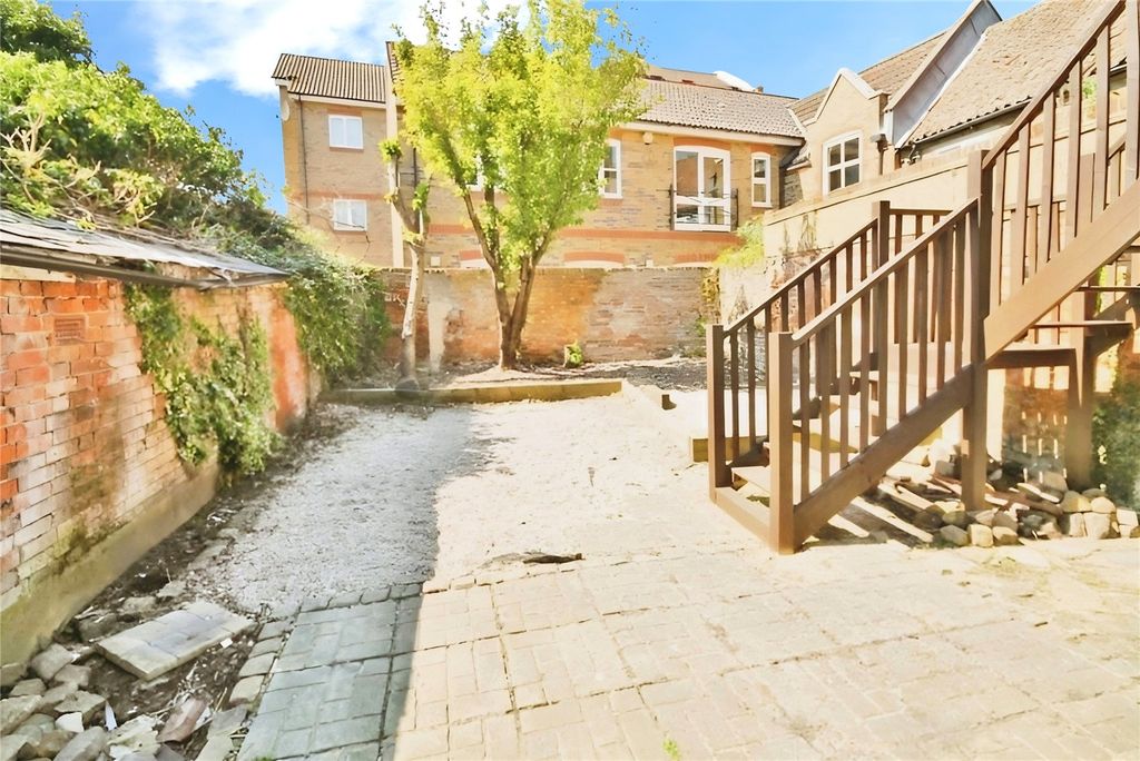 Property photo 3 of 12 Picture No. 36