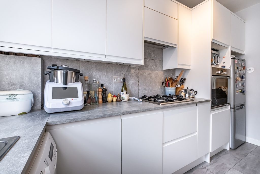 Property photo 3 of 14 Ockendon Road