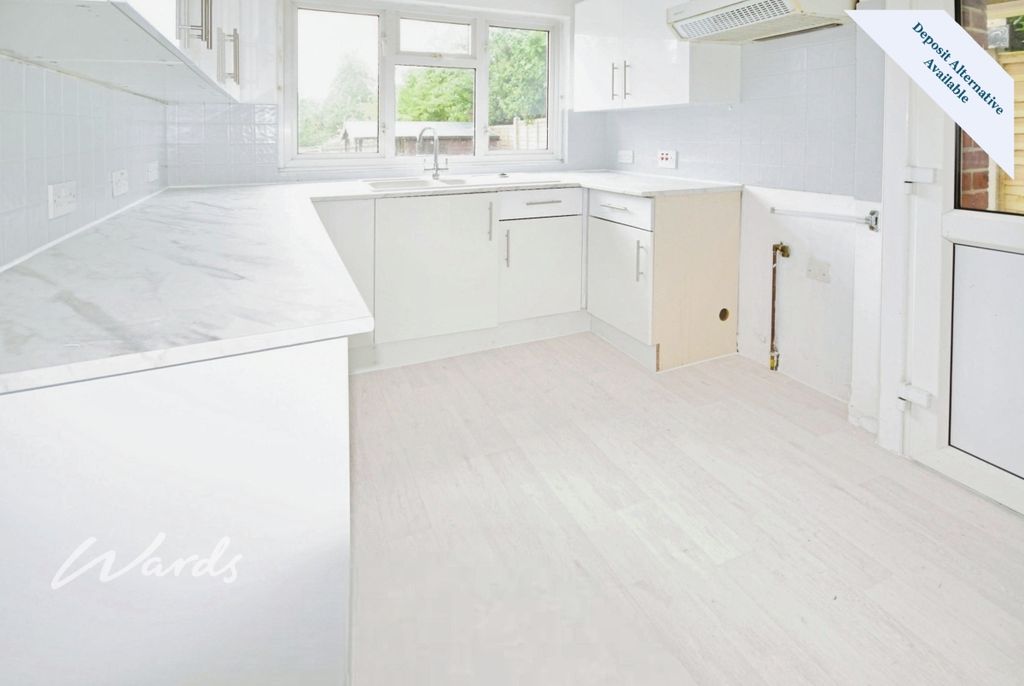 Property photo 1 of 11 Kitchen