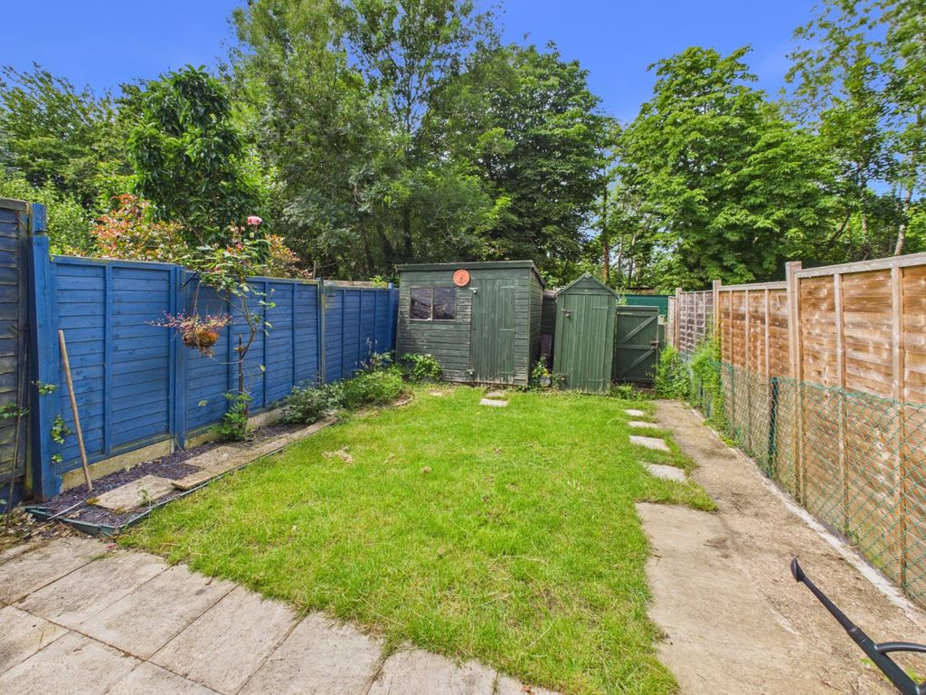 Property photo 3 of 14 Garden