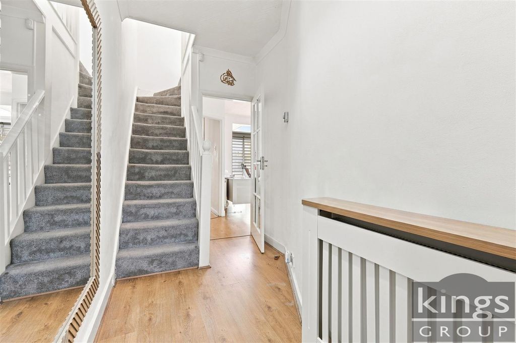 Property photo 3 of 21