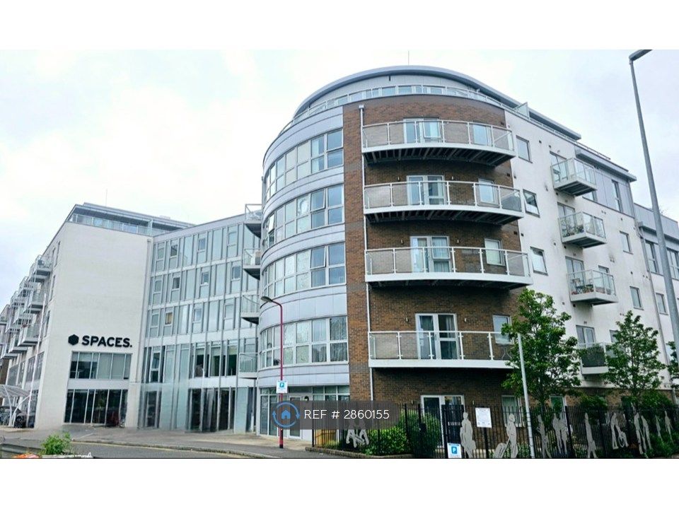 Property photo 1 of 5 Station View Guildford