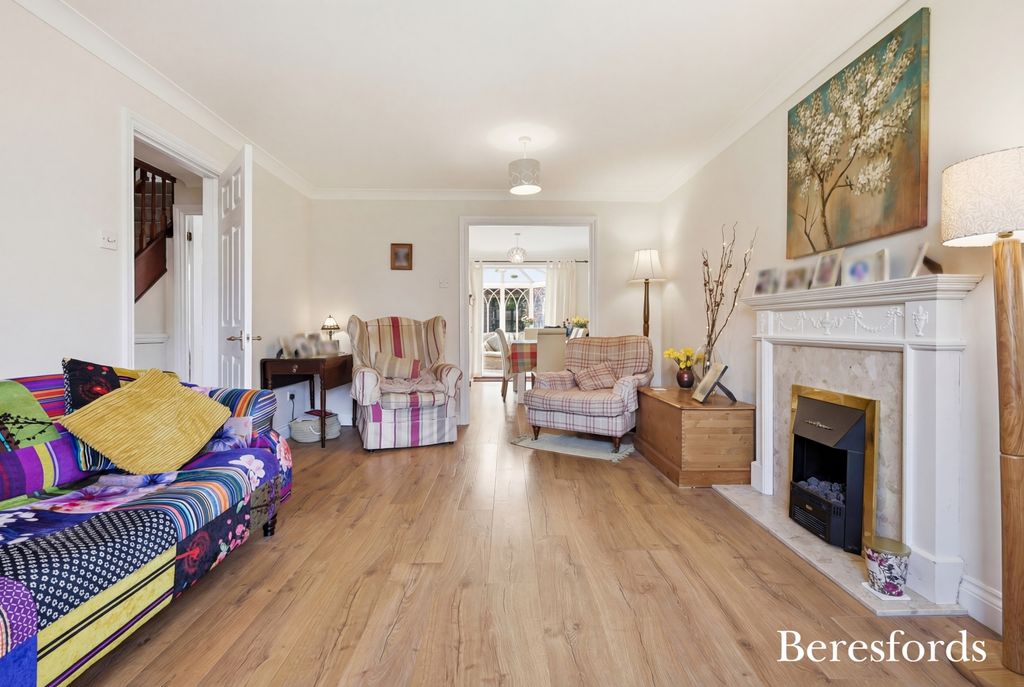 Property photo 3 of 24 Picture 3