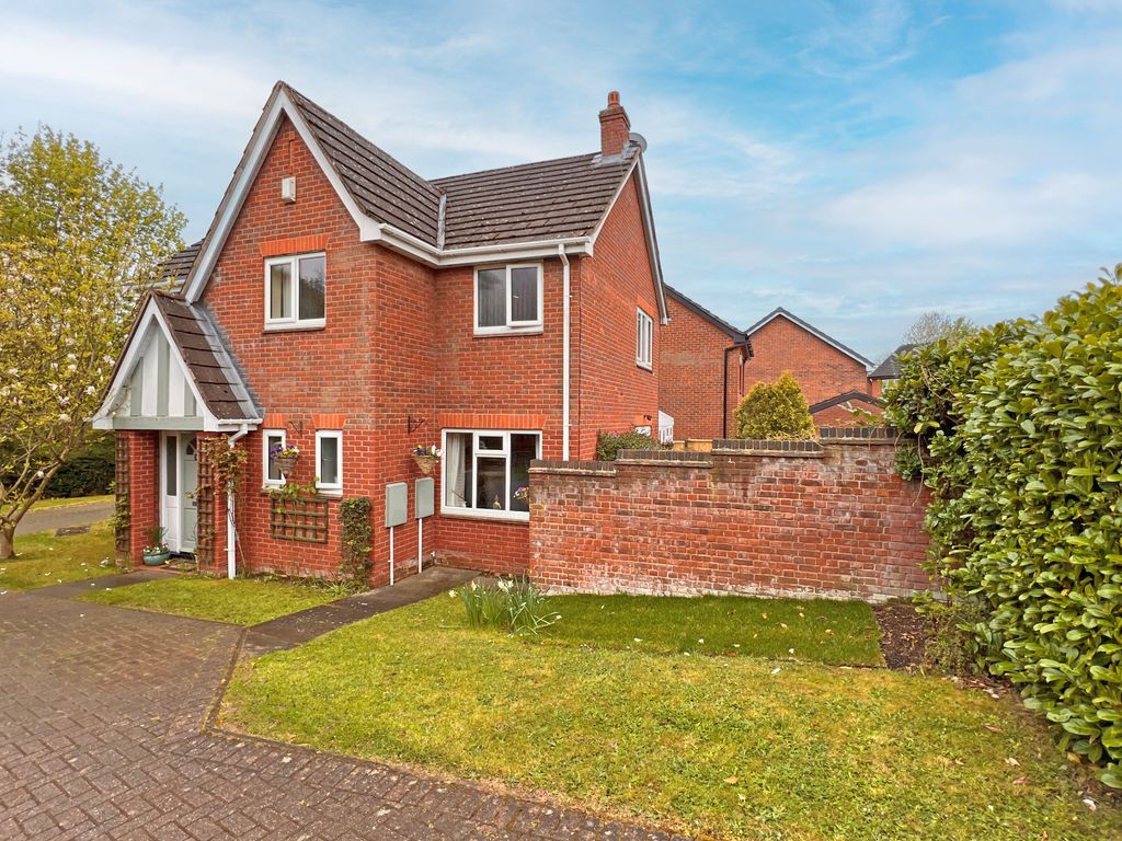 Property photo 1 of 27 Edith Front Shot 2