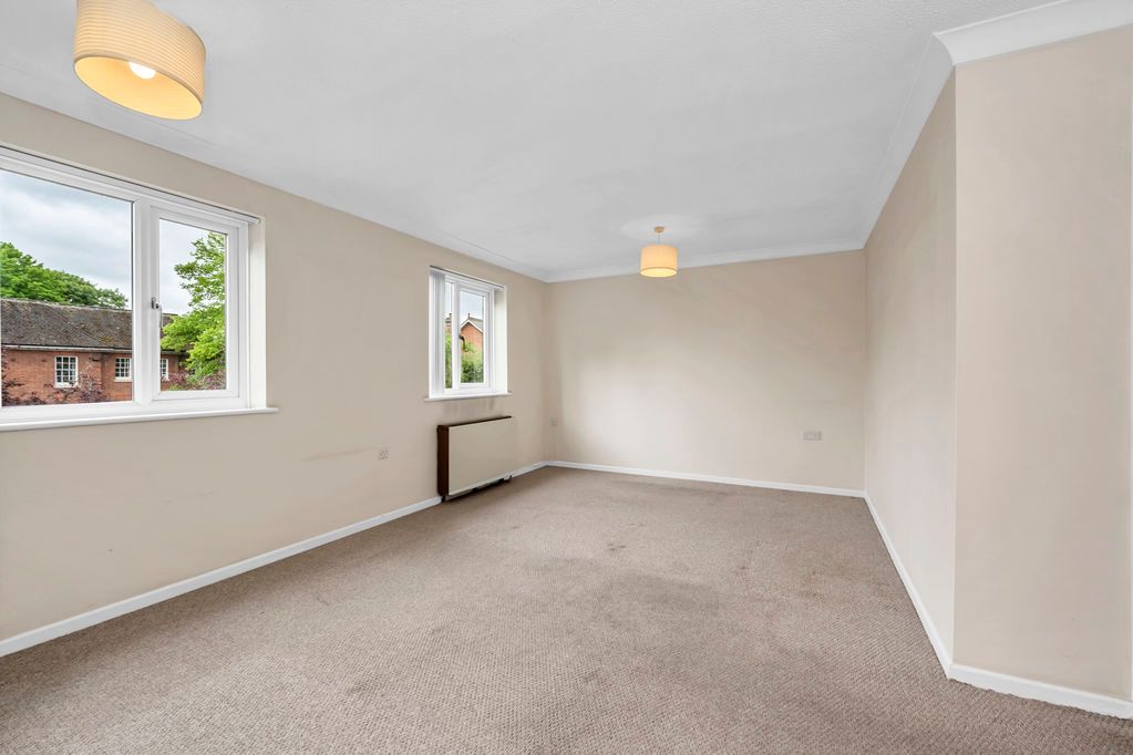 Property photo 2 of 12 Sitting Room