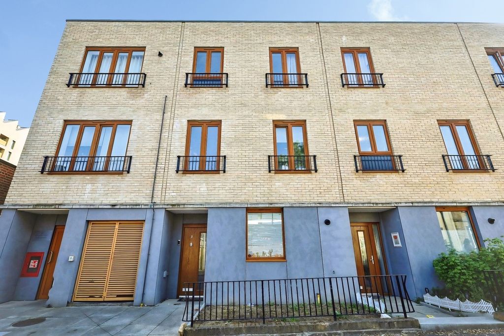 Property photo 1 of 16 Pbox-Img.Jpg