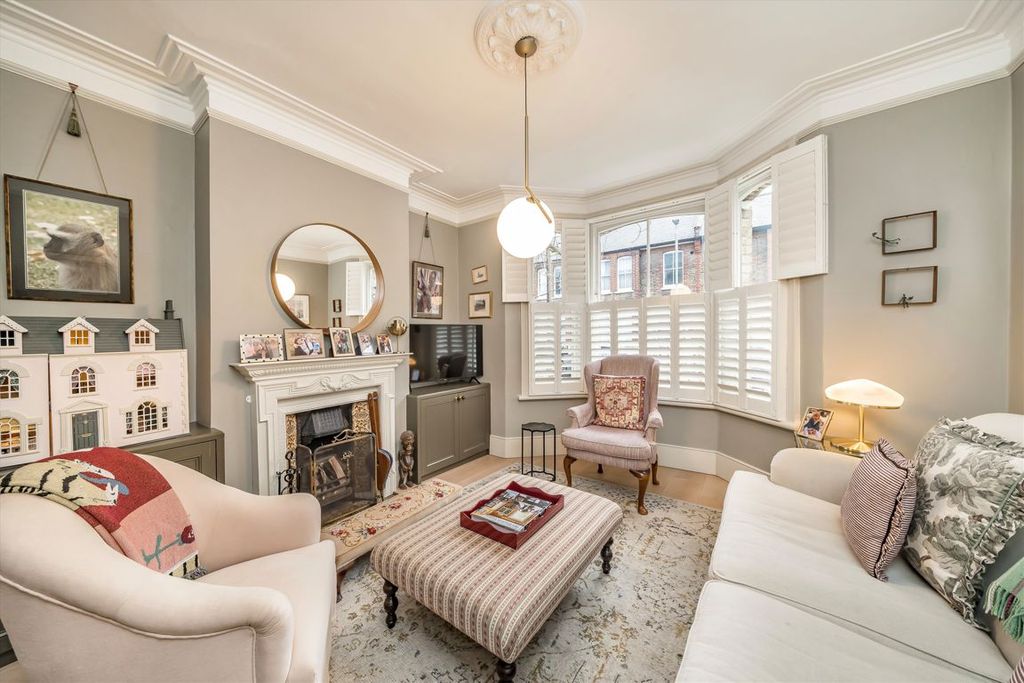 Property photo 2 of 13